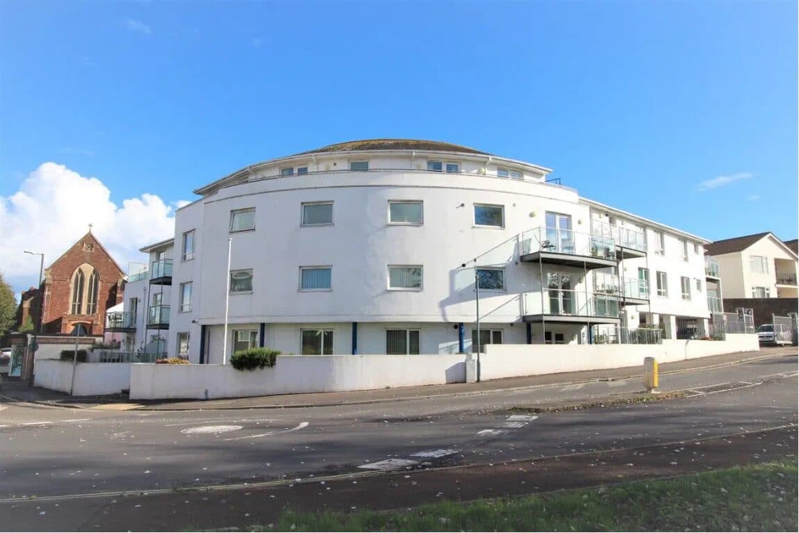 Tor Sands, 8 Sands Road
